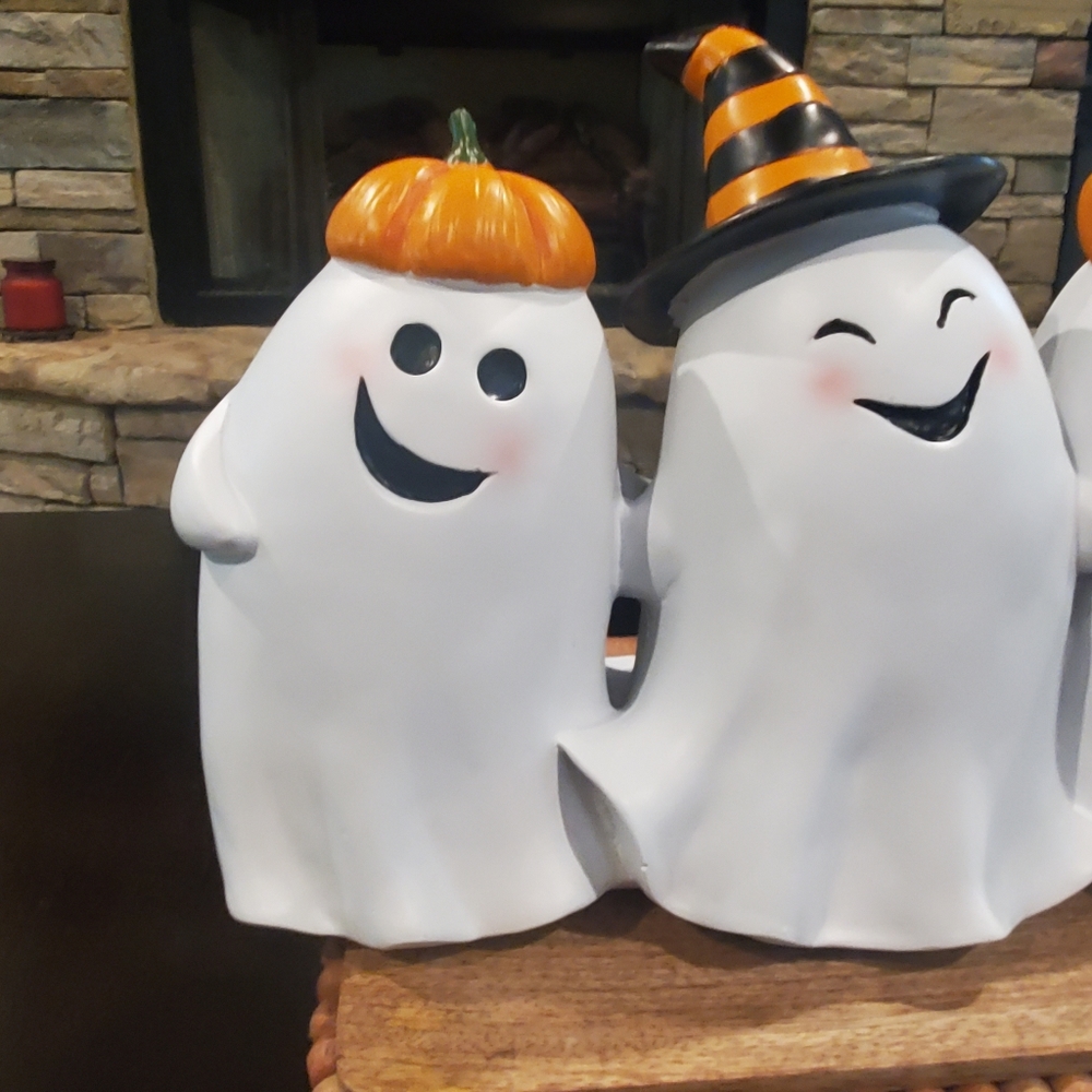Adorable Ghost Decor-NWT - Picture 2 of 4